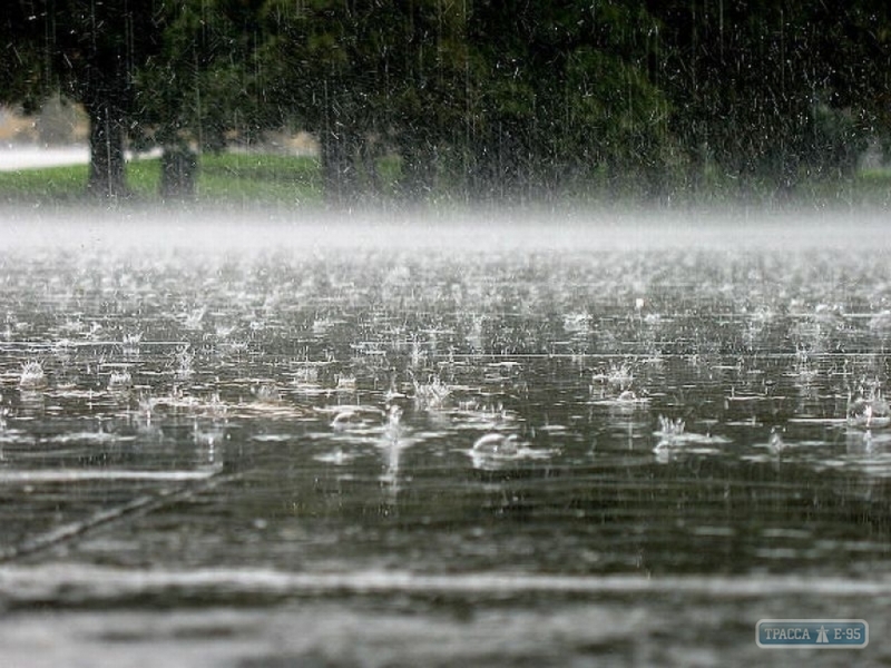 Синоптики объявили штормовое предупреждение: в Одесскую область идут дожди