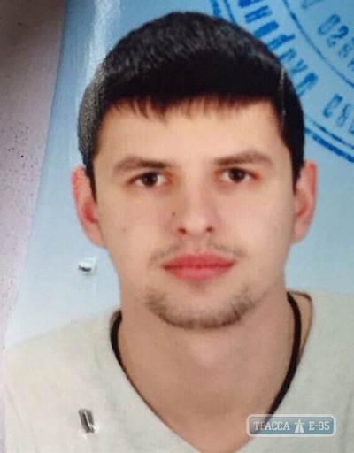 Полиция обнародовала фото мужчины, стрелявшего в журналистов одесского телеканала