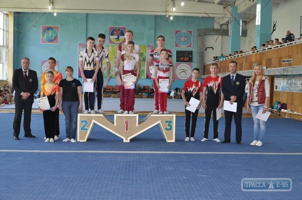 Березовские акробаты завоевали шесть золотых медалей на Кубке Украины
