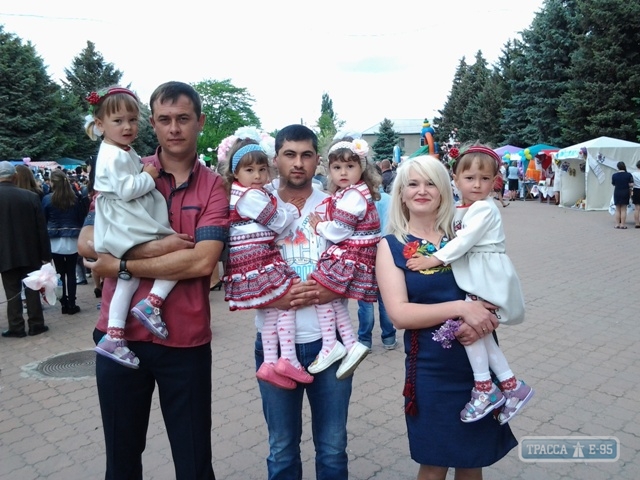 Жители Великомихайловского района отметили День вышиванки масштабным семейным праздником