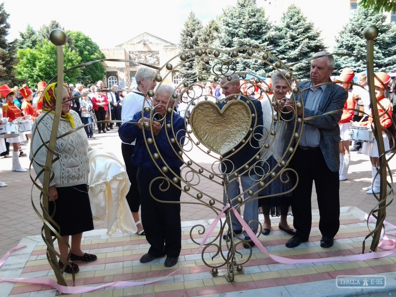 Памятный знак семьи и любви появился в Великой Михайловке