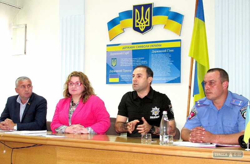 Жители Любашевского района пожаловались Лорткипанидзе, что взятки полицейских выросли в три раза