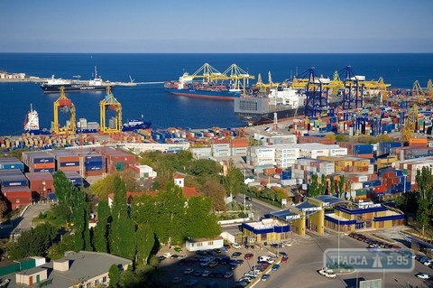 Ильичевский морской порт начал процедуру переименования в Черноморский