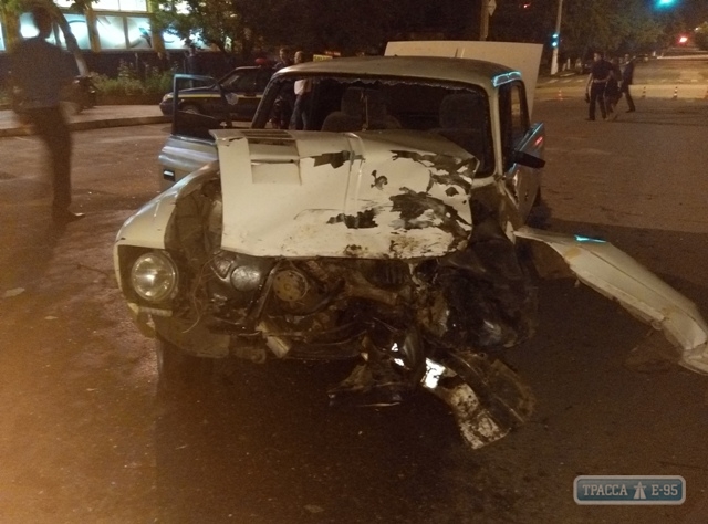 Шесть автомобилей столкнулись в Овидиополе Одесской области (фото)