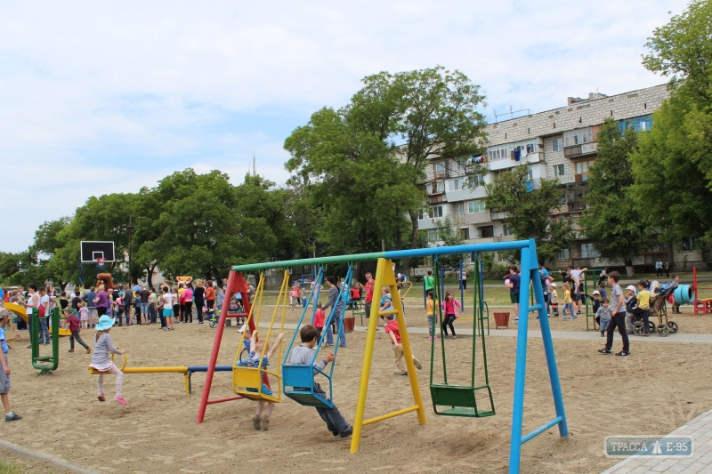 Новая детская спортивная площадка появилась в густонаселенном микрорайоне Измаила