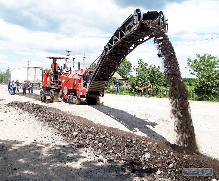 Ремонт худшей дороги в Украине начался в Одесской области