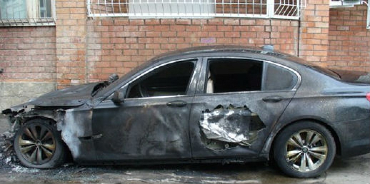 Элитный автомобиль стоимостью 100 тысяч долларов сгорел под Одессой 