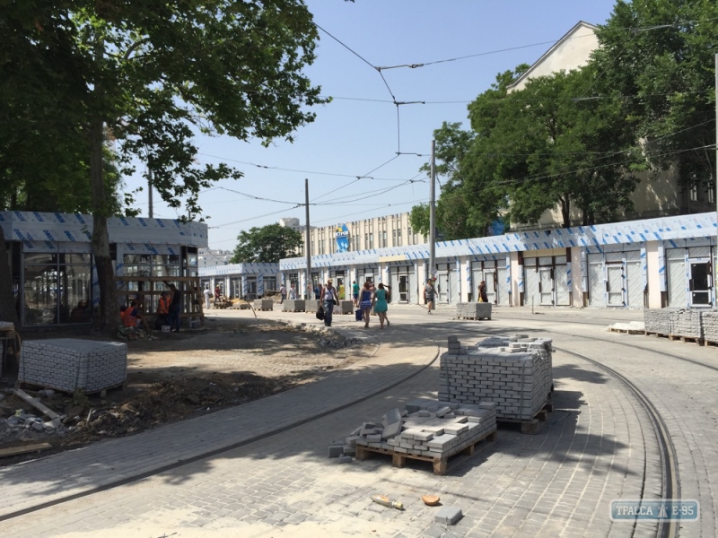 Площадь в самом центре Одессы в ходе реконструкции обрастает МАФами (фото)