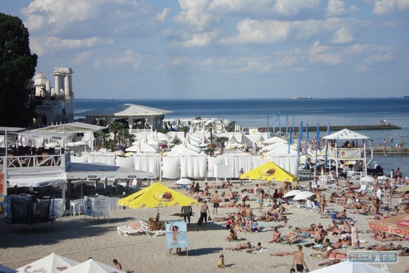 Медсотрудники «не советуют» купаться на пляжах Одессы