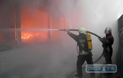 В Затоке вновь полыхали домики на территории базы отдыха