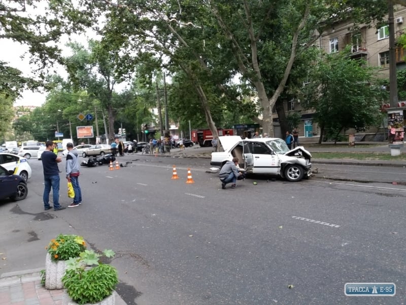 В масштабном ДТП в Одессе пострадала жена комика Бориса Барского  