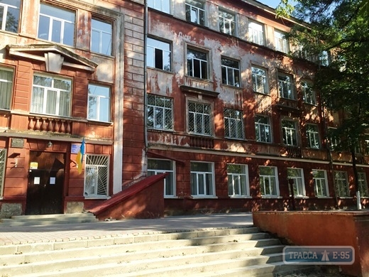 Одесская мэрия ремонтирует школу на Молдаванке (фото)