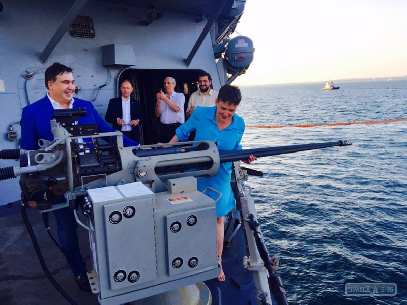 Савченко и посол США прогулялись по военному кораблю в Одессе (фото)