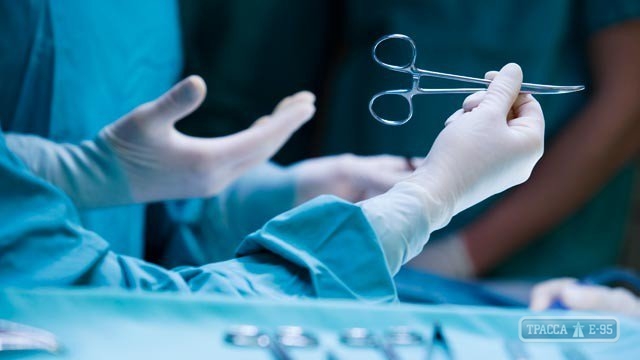 Одесский хирург провел уникальную операцию, избавив пациентку от родинки весом 10 кг