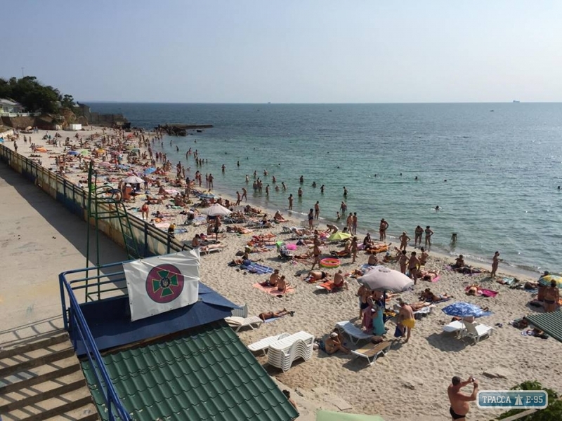 Медики разрешают купаться на всех пляжах Одессы