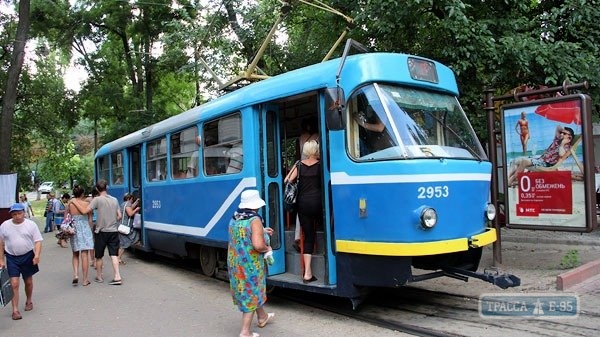 Проезд в трамваях и троллейбусах в Одессе подорожает до 3 грн