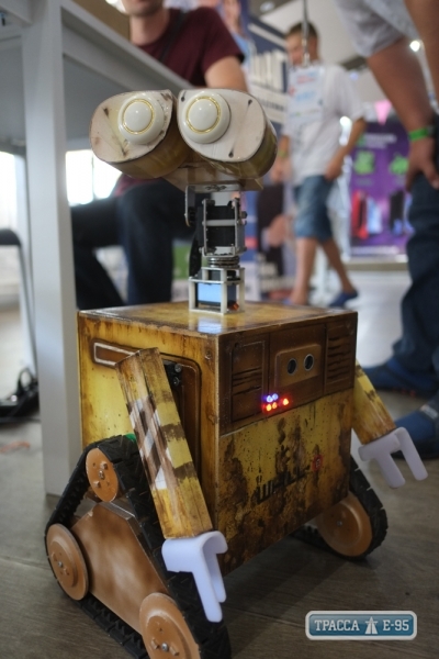 В Одессе прошла выставка самодельных роботов (фото)