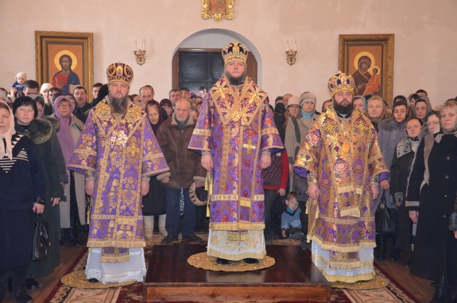 Главы трех епархий освятили престол церкви Балтского Феодосиевского монастыря в Одесской области