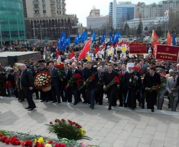 Одесса празднует 69-ю годовщину освобождения от фашистских захватчиков