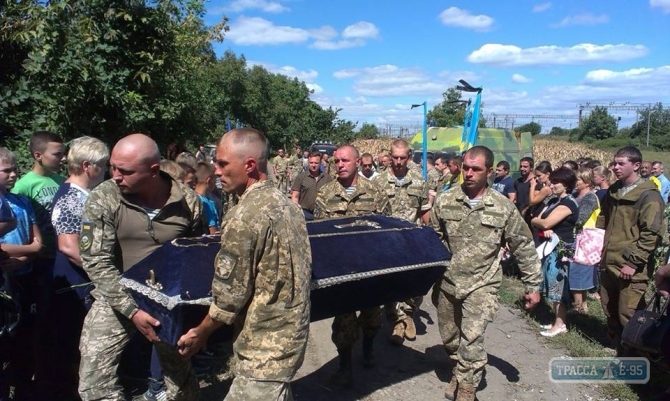 Жители Кодымского района простились с воином АТО, погибшем от рук сослуживца