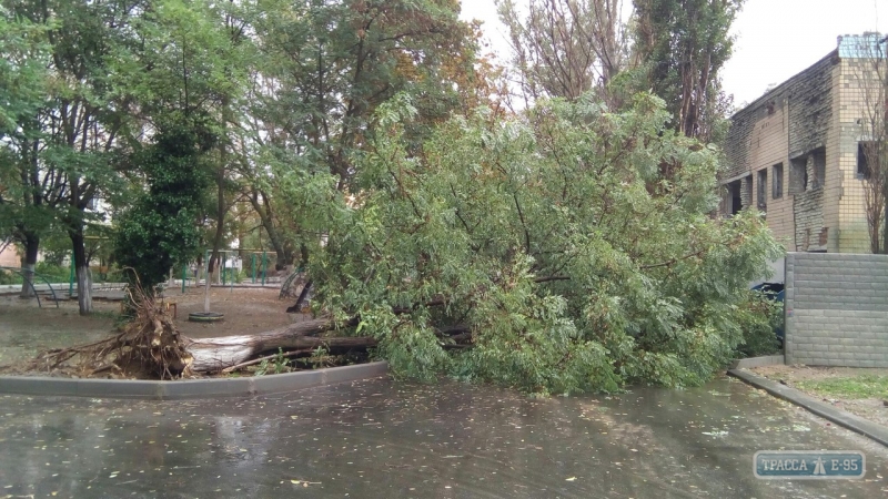 Непогода лишила Белгород-Днестровский воды и травмировала студентку