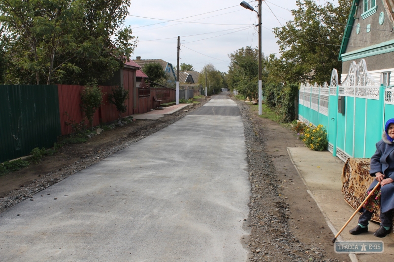 В Новой Некрасовке на юге Одесщины ремонтируют дороги и восстанавливают Дом культуры