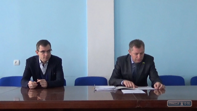Депутаты Ширяевского райсовета сорвали сессию из-за обиды на главу РГА