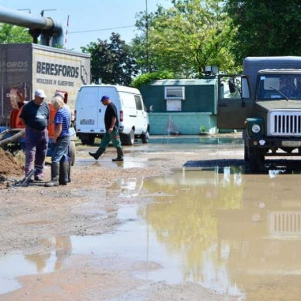 Масштабная авария оставила без воды город-спутник Одессы 