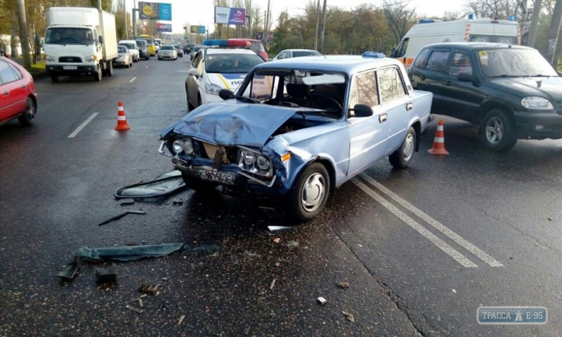 Полиция сообщила подробности ДТП, парализовавшего движение с поселка Котовского (фото)