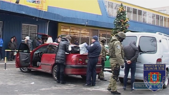 Полиция задержала банду квартирных воров на поселке Котовского в Одессе (фото)