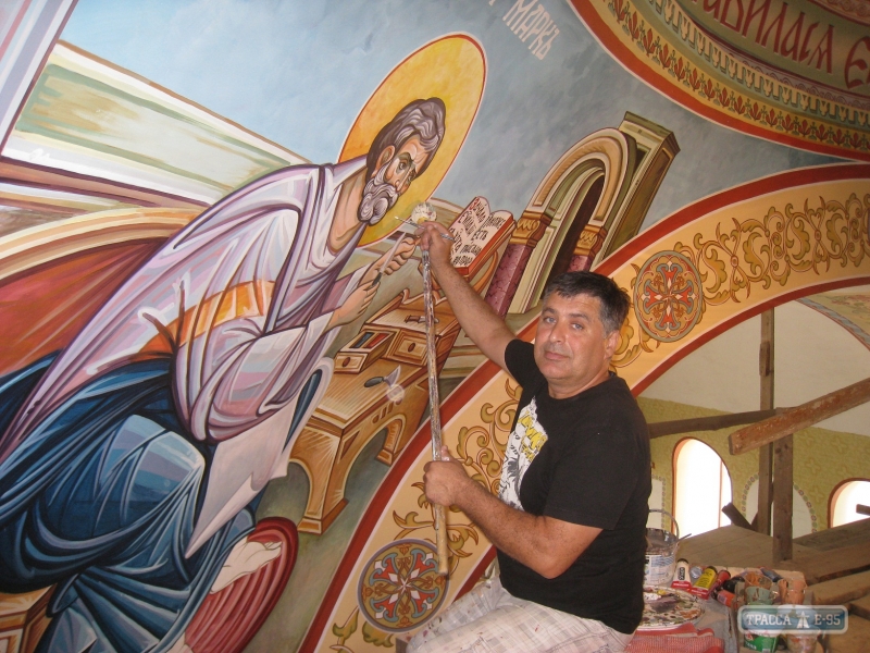 Житель Болграда расписал два храма в Афинах и иконостас в Лас Вегасе