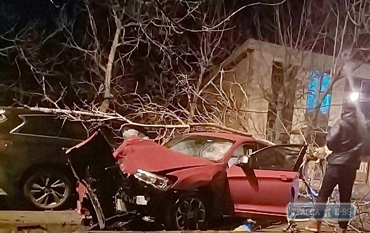 В Одессе столкнулись и превратились в хлам сразу три дорогих автомобиля