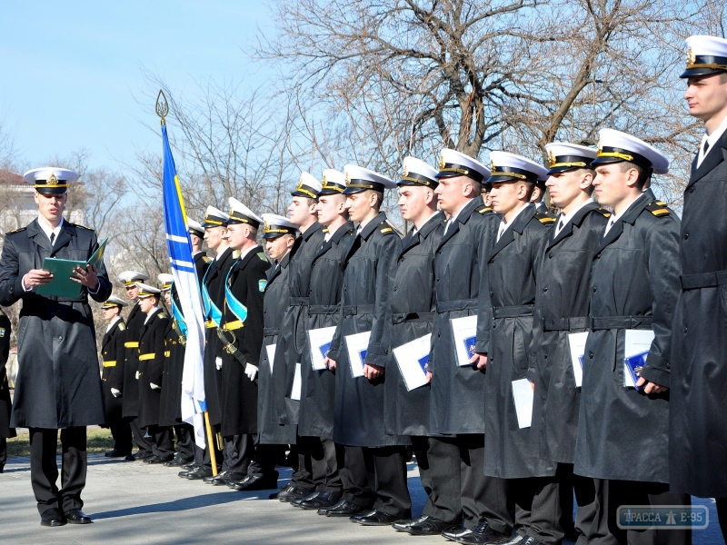 Ряды ВМС Украины пополнили 30 выпускников первого одесского набора мореходного колледжа