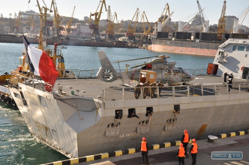 Ракетный фрегат ВМС Франции зашел в Одесский порт (фото)