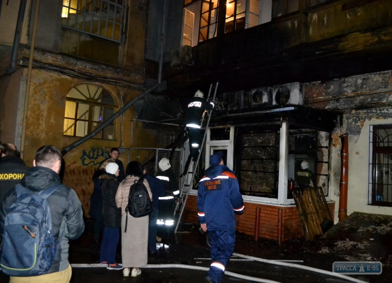 В самом центре Одессы горел жилой дом