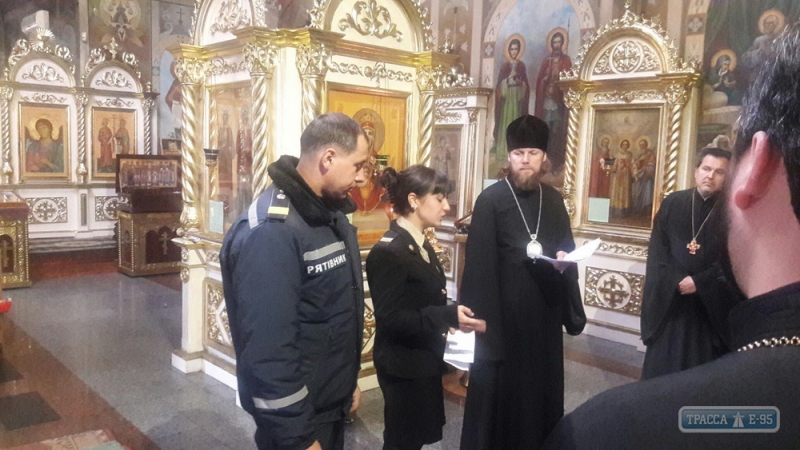 Одесские пожарные будут охранять пасхальные богослужения в усиленном режиме