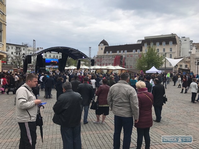 Празднование Пасхи по греческим традициям проходит в центре Одессы (фото)