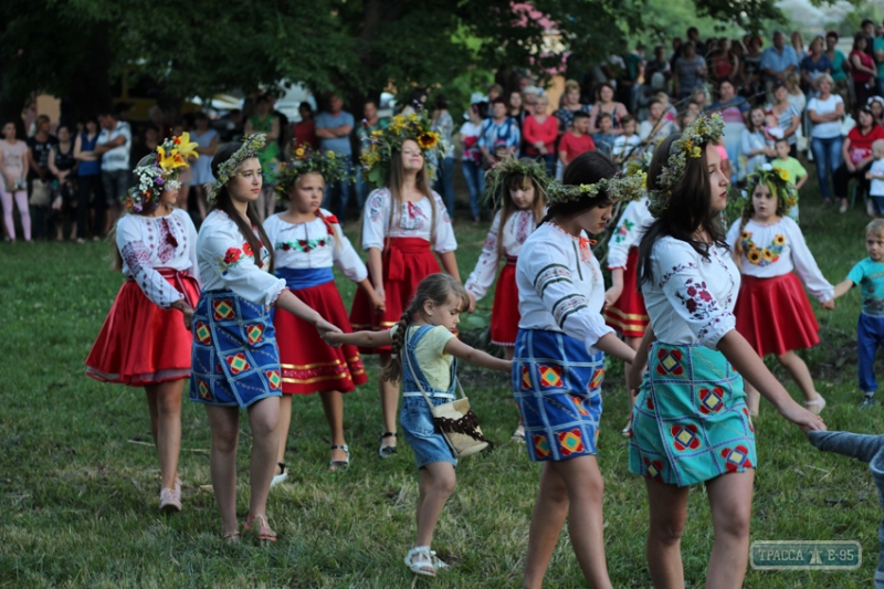 Праздник Ивана Купала в Одесской области: фестиваль, плетение венков и танцы у костра (фото)