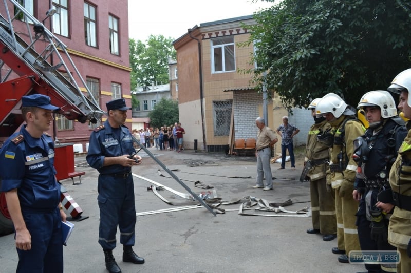 Спасатели Одесской области ночью оказывали помощь заложникам непогоды