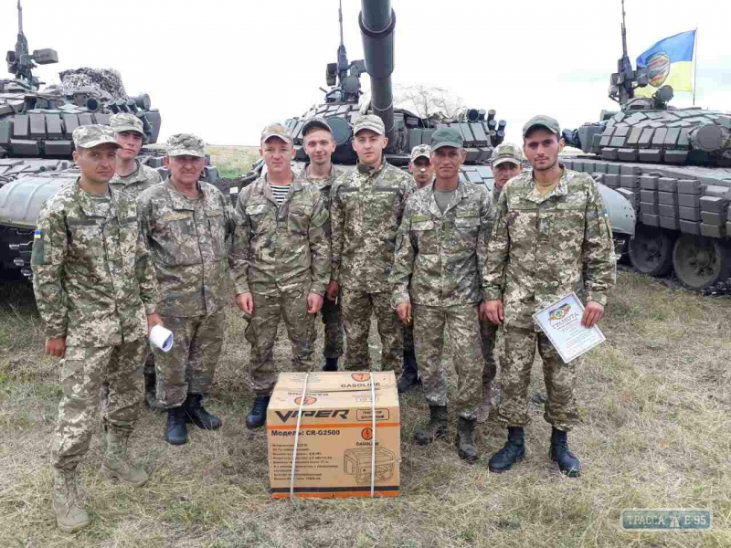 Одесская мехбригада победила в танковом биатлоне в Николаевской области (фото)