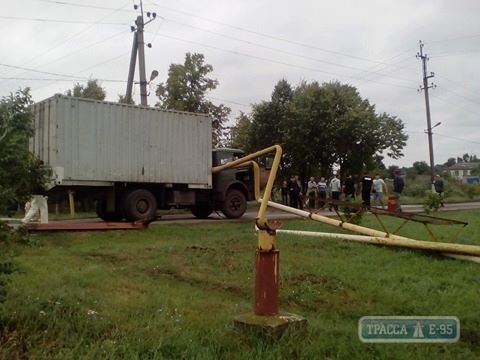 Водитель грузовика снес трубу в Балте, оставив жителей города без газа