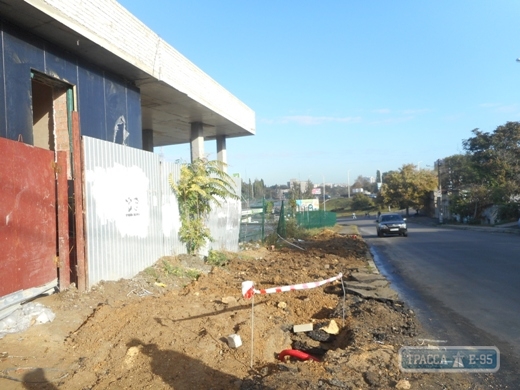 Инспекторы проверили 40 стройплощадок Одессы и оштрафовали застройщиков за грязные колеса грузовиков