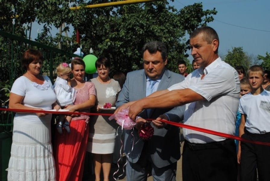 Власти приобрели для многодетной семьи дом за 350 тыс. грн. под Одессой