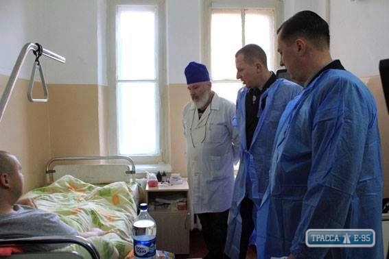 Полицейский, раненый в перестрелке в Одессе, перенес операцию (обновлено)