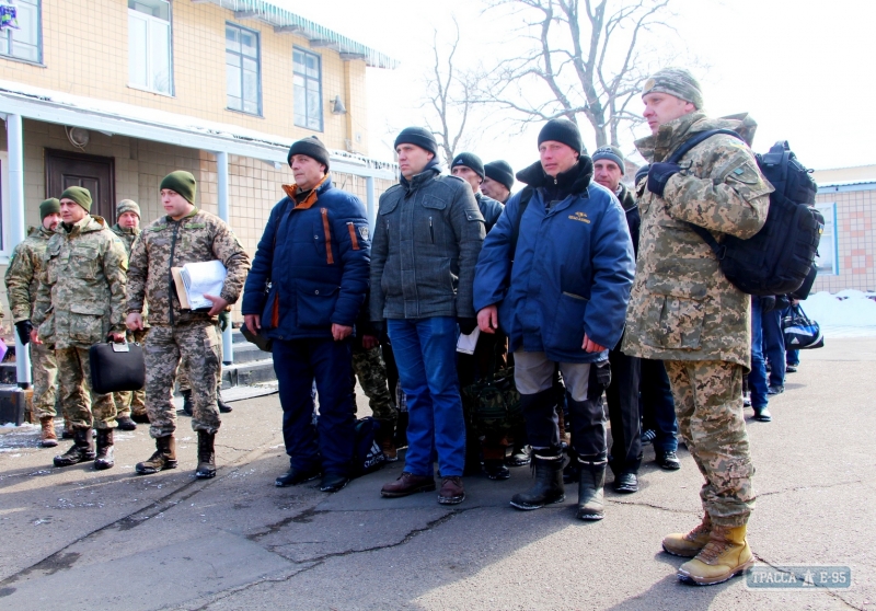 Сотня резервистов Одесской области отправилась на сборы для прохождения боевого слаживания (фото)