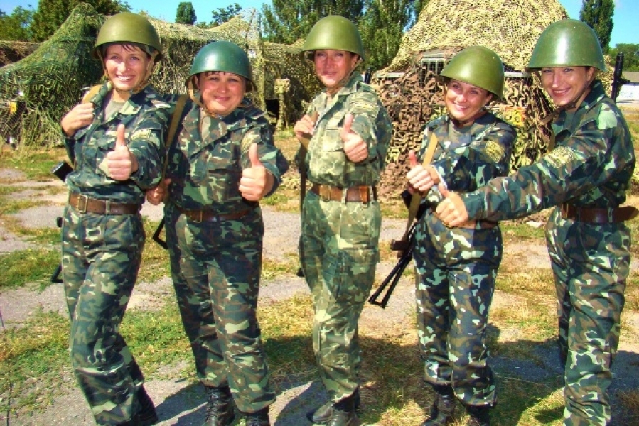 Одесские женщины-военнослужащие сражались один на один с вражеским танком (фото)