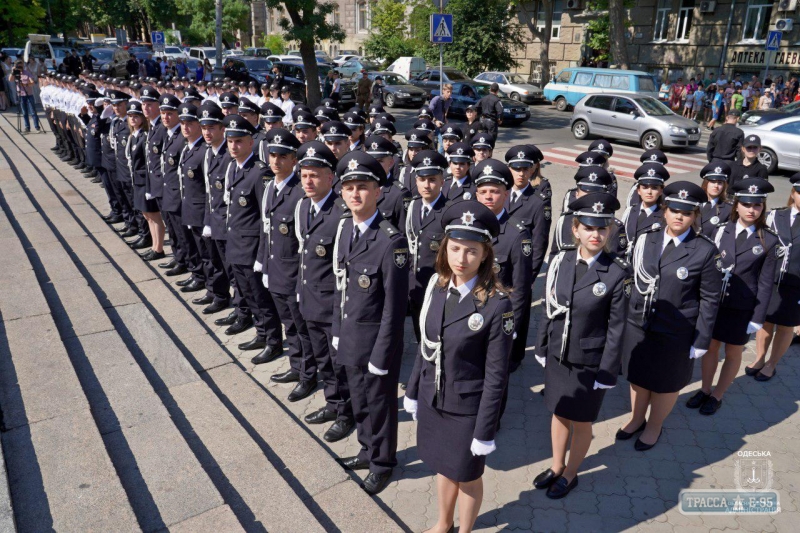 Более ста выпускников пополнили ряды полиции Одесской области