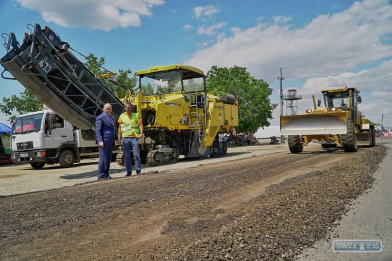 Строители начали запланированный ремонт 30-километрового участка трассы Одесса-Рени