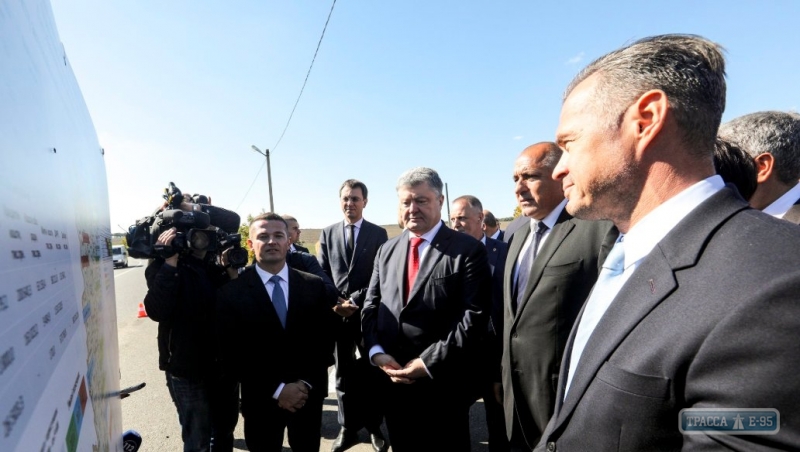 Президент Украины ознакомился с инвестиционным предложением строительства моста через Дунай