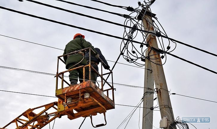 Более 30 населенных пунктов Одесской области остались без электроэнергии